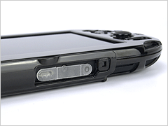 ゲームテック製PS Vita用保護カバーとの併用も可能！
